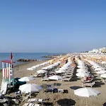 Seaview Flat In A Pet Friendly In *