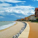 Apartmán Seaview Flat In A Pet Friendly In *