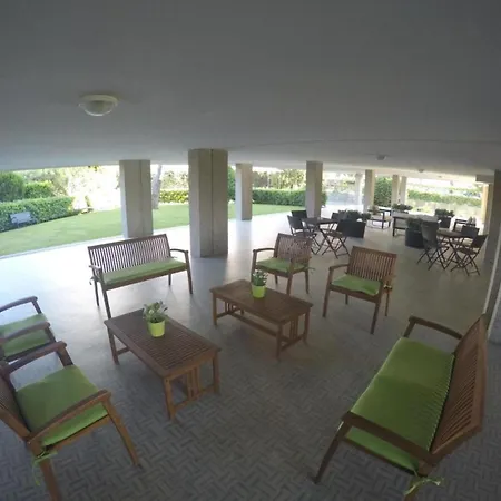 Апартаменты Seaview Flat In A Pet Friendly In Каорле