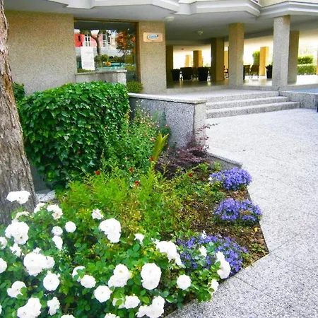 Lägenhet Seaview Flat In A Pet Friendly In *